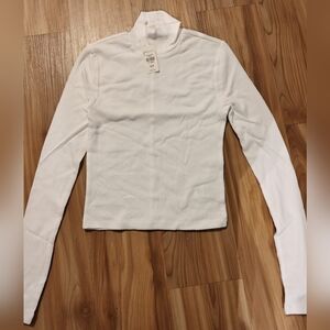 Women's White Long Sleeve Crop Turtleneck Top